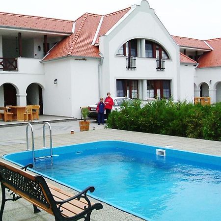 Szanyi Vendeghaz Hotel Hegykő Екстериор снимка