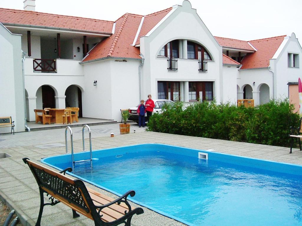 Szanyi Vendeghaz Hotel Hegykő Екстериор снимка